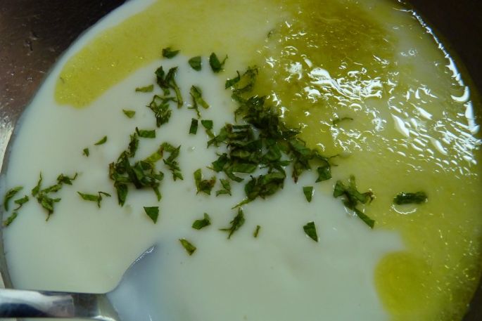  Cómo preparar el clásico Tzatziki griego con Yoghurt Natural Quillayes 