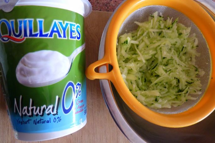  Cómo preparar el clásico Tzatziki griego con Yoghurt Natural Quillayes 