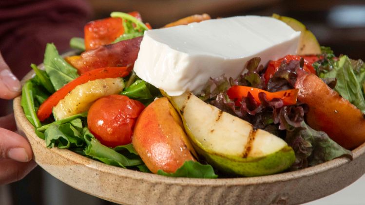 quillayes-recetas-ensalada-verde-con-peras-asadas-queso-chacra