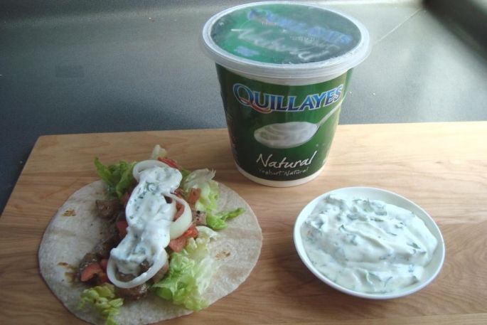 quillayes-recetas-prepara-un-shawarma-con-salsa-de-yoghurt-natural_3