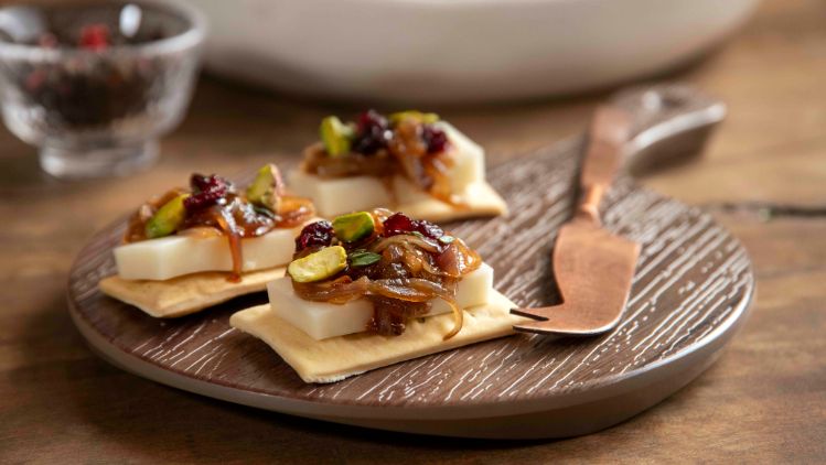 quillayes-recetas-GALLETITAS-CON-CABRA-QUILLAYES-Y-CHUTNEY