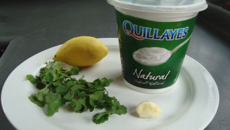 Aderezo verde de Yogurt Natural Quillayes