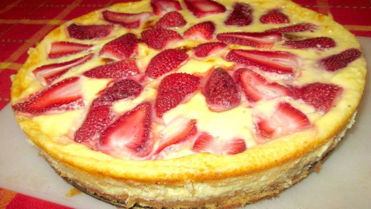  Cómo preparar una tarta fácil de frutillas y Quesillo 