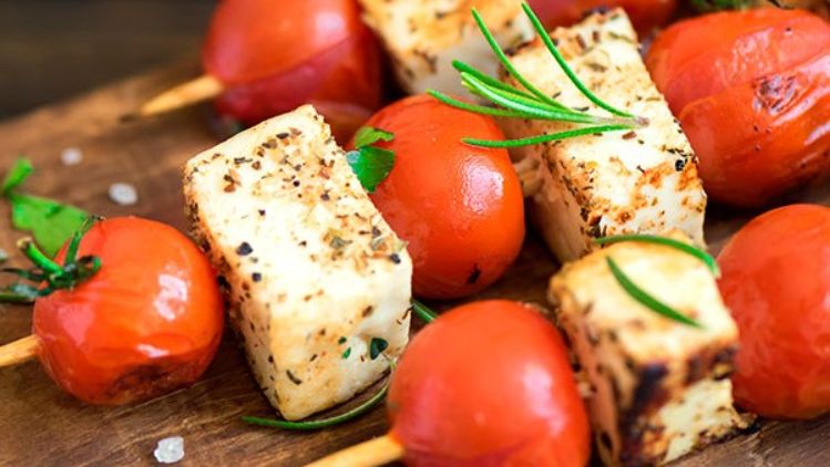 Brochetas de Tomate Cherry y Queso