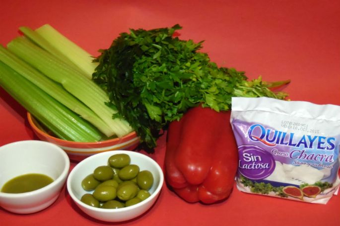 quillayes-recetas-prepara-tallos-de-apio-rellenos_1
