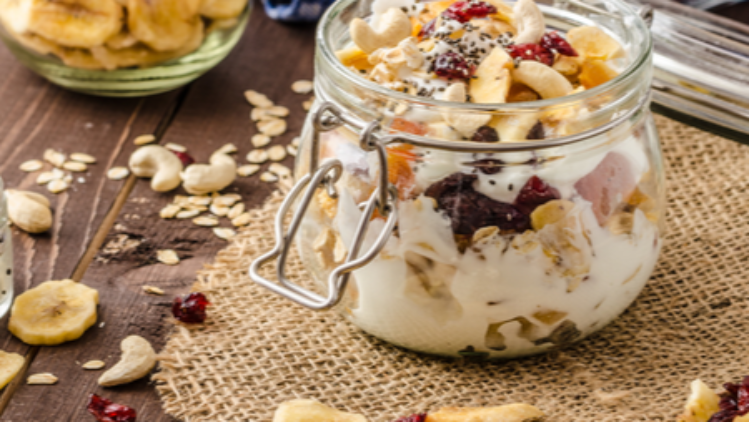 quillayes-recetas-muesli-casero-y-yogurt-protein-quillayes