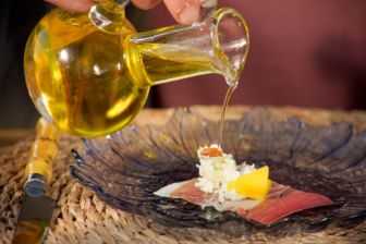 quillayes-recetas-RICOTTA-QUILLAYES-ENVUELTO-EN-JAMON-SERRANO